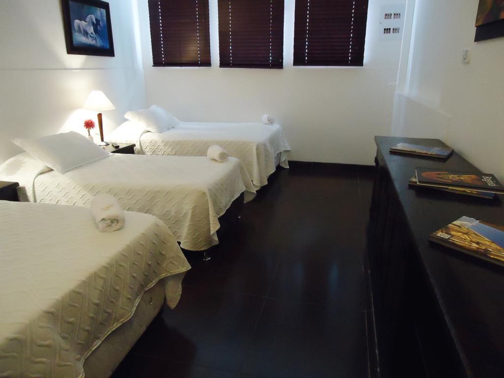 Hotel Estadio 63C Bogotá Oda fotoğraf